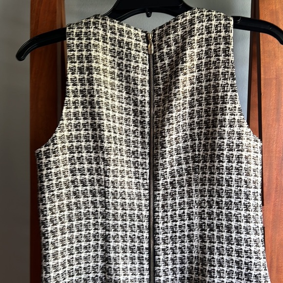 Laundry by Shelli Spiegel Herringbone Beaded Shift Dress - Picture 5 of 8
